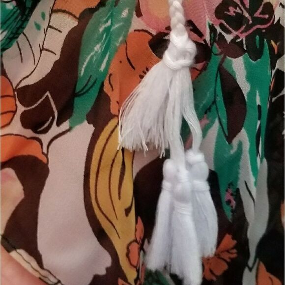 Onessize Lane Bryant Floral Tasseled Scarf Ruana - Picture 7 of 9